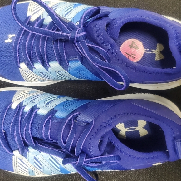 Blue and white Under Armour sneakers - Picture 2 of 5